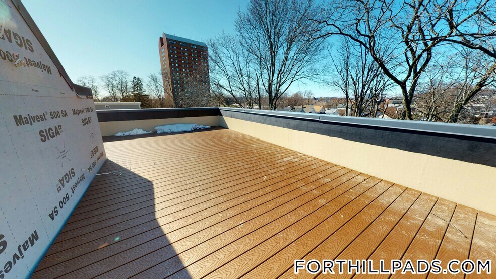 Building Photo - 2837 Washington St