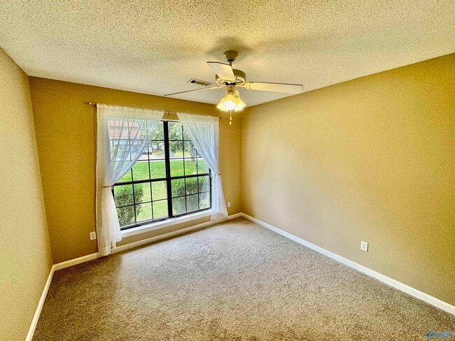 Building Photo - 129 Telluride Dr