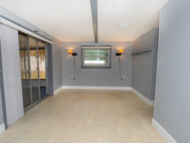 Building Photo - 3421 Cantrell