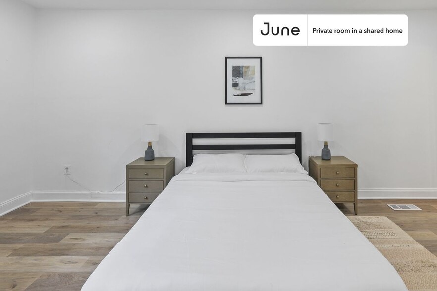 Building Photo - Room in Shared 5 bed/3.5 bath home