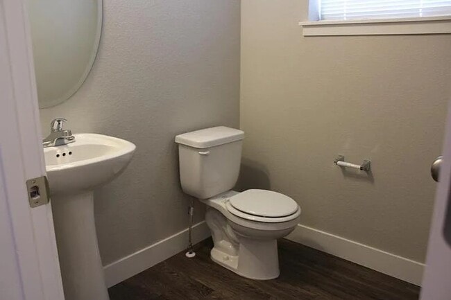 Building Photo - 2202 Mackinac St