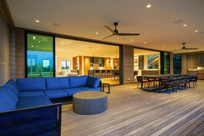 Building Photo - 345 Dune Rd