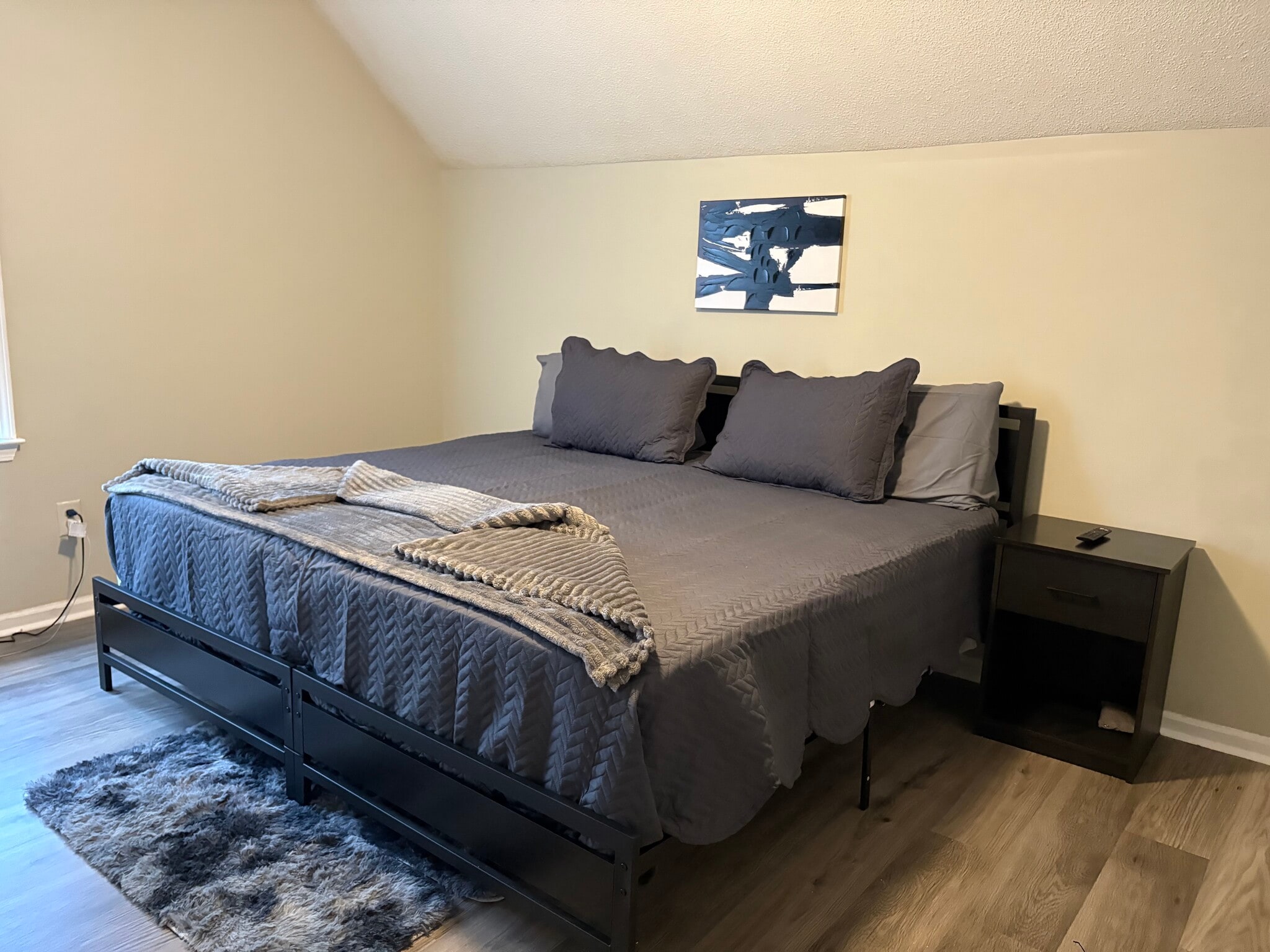 Building Photo - 1605 Willowby St