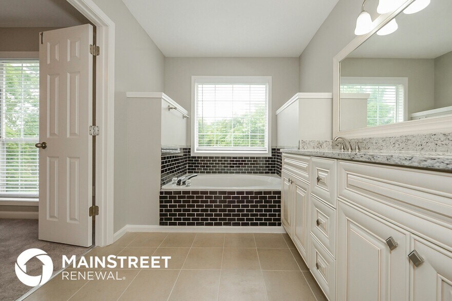 Building Photo - 2580 Riverwood Spring