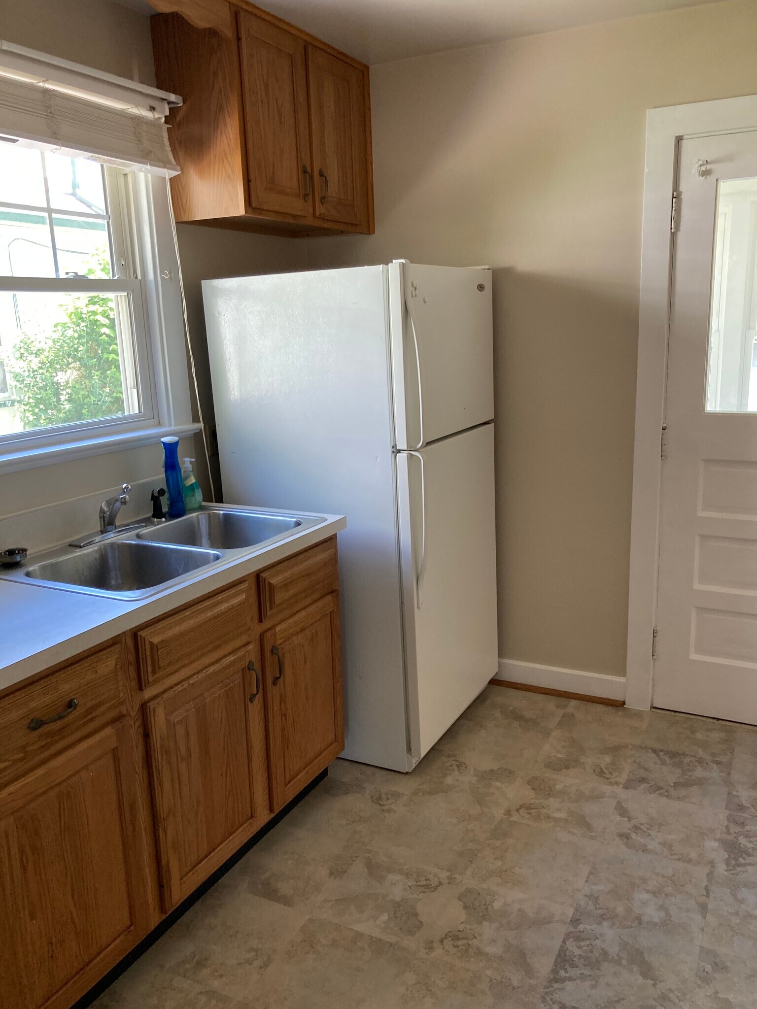 Kitchen - 191 Raleigh St