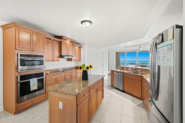 Building Photo - 1095 Jimmy Buffett Mem Hwy