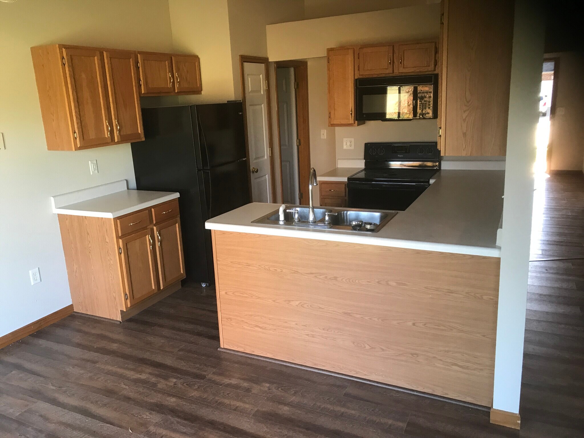 Building Photo - 112 Lake Saint Ellen Dr