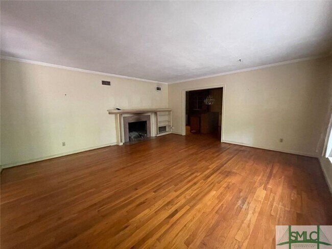 Building Photo - 5525 W Waters Dr