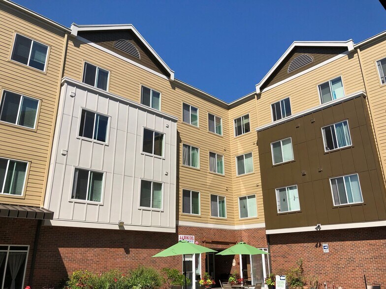 Primary Photo - Divine Suites at Downtown Renton