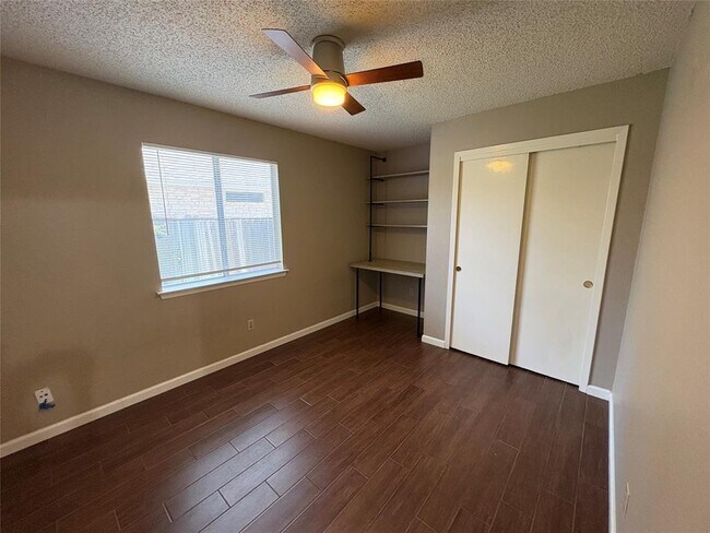 Building Photo - 2902 Sabinal Trail