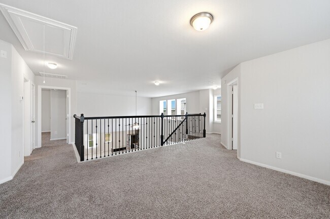 Building Photo - 10402 Matterhorn Dr