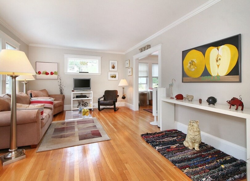 Living Room - 2 Tarleton Rd