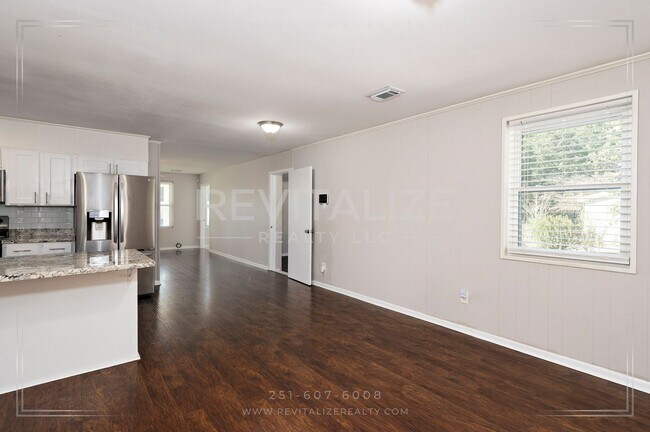 Building Photo - Beautifully Updated 4-Bedroom Home in West Mobile!