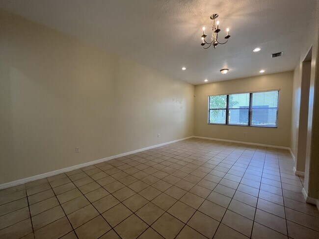 Building Photo - 9165 SW 36th Mnr