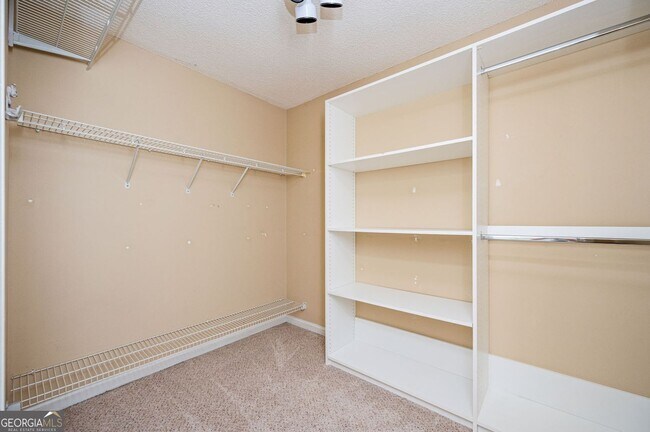 Building Photo - 983 Bridgegate Dr NE