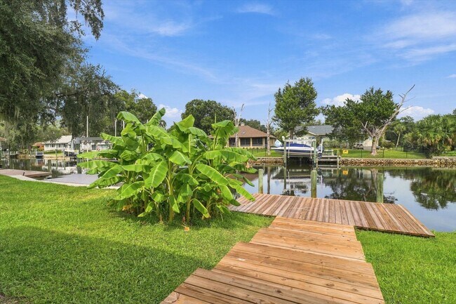 Building Photo - 11625 W Riverhaven Dr