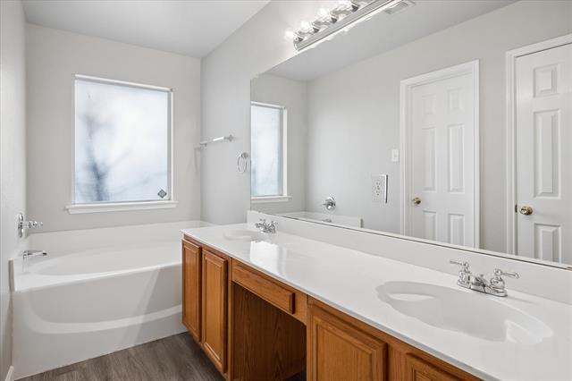 Building Photo - 1012 Rio Verde Dr