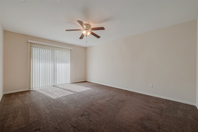 Building Photo - 8415 Hearth Dr