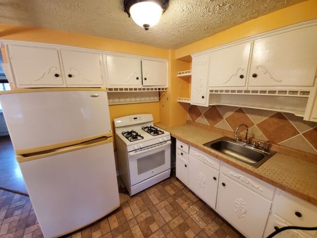 Building Photo - COMING SOON! This is a Lease-to-Own – Not ...