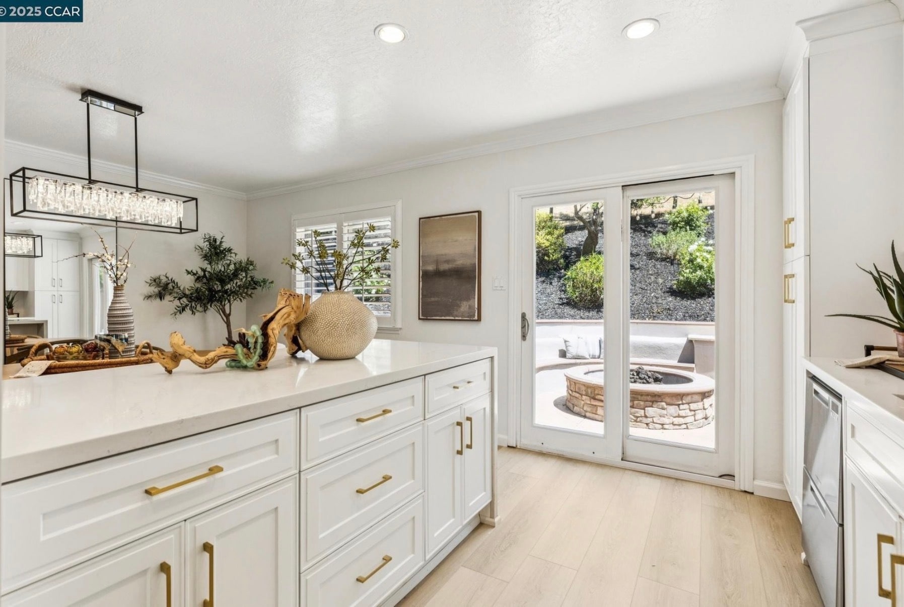 Building Photo - 1600 Springbrook Rd