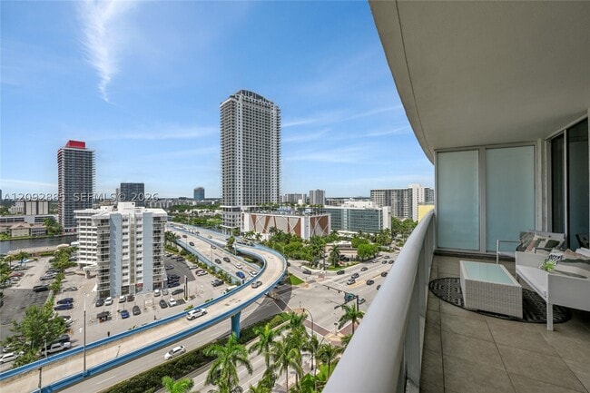 Building Photo - 1800 S Ocean Dr