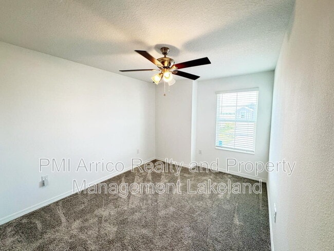 Building Photo - 645 Bell Prairie Cir