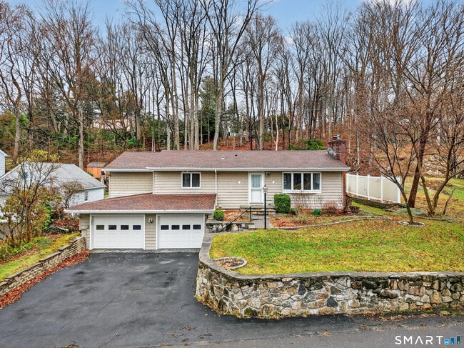 Building Photo - 6 Brighton St