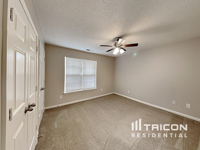 Building Photo - 2127 Dawn Ridge
