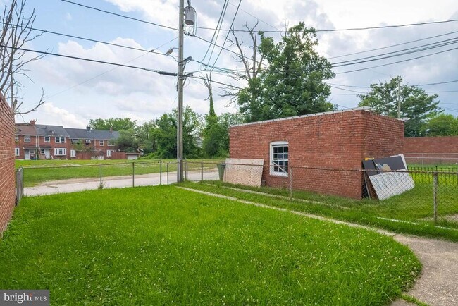 Building Photo - 1325 Crofton Rd
