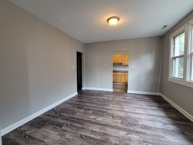 Building Photo - bon6