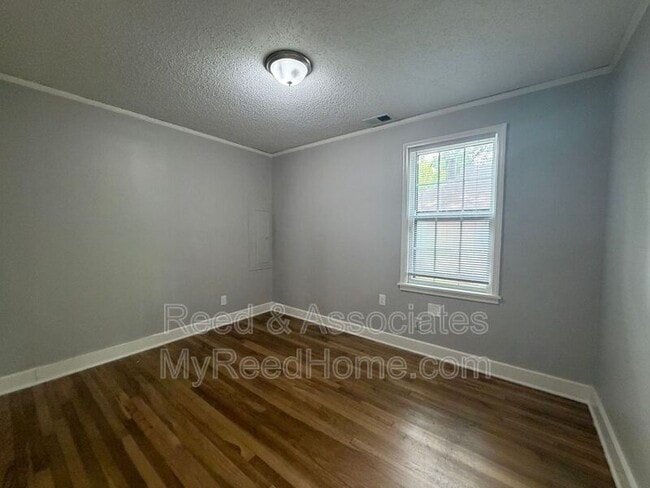 Building Photo - 743 Shotwell St