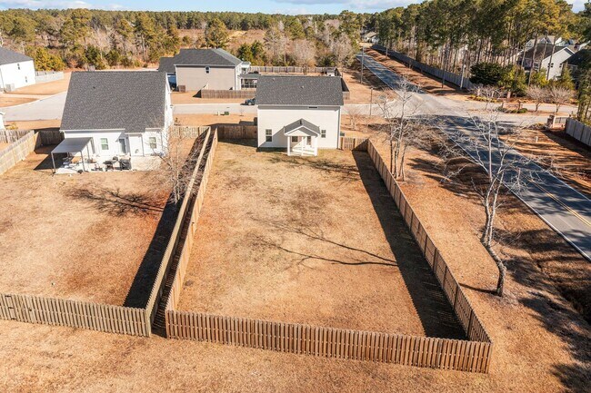 Building Photo - 3 Bedroom Home in Sneads Ferry