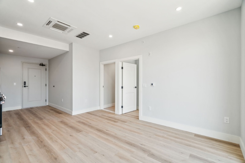 Building Photo - 3748 Lancaster Ave