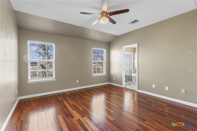 Building Photo - 2012 Huxley Ln