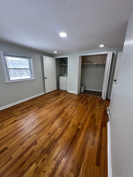 Building Photo - 211 Kent Rd