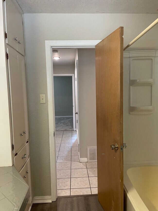 Building Photo - Now available! Pet Restrictions. Charming ...