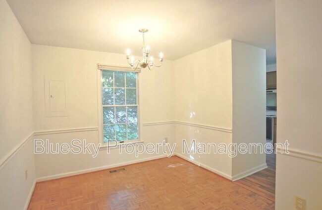 Building Photo - 1820 Stadium Rd