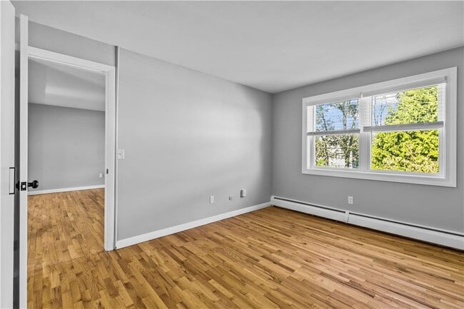 Building Photo - 70 Carroll Ave