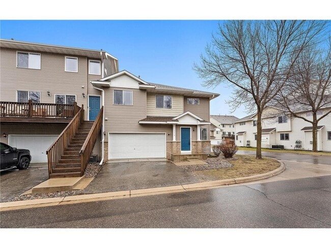 Building Photo - 14975 Pinto Ln