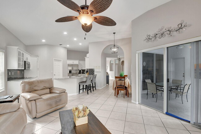 Building Photo - 11723 Water Bend Ct