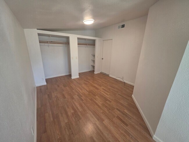 Building Photo - 299 N Marguerite Ave