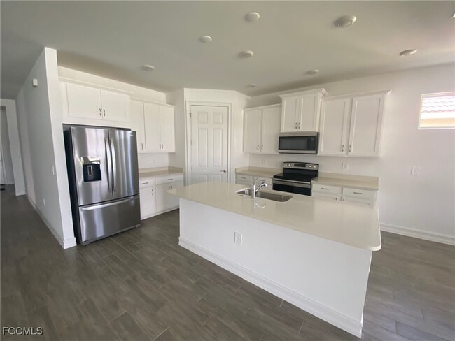 Building Photo - 2974 Royal Gardens Ave