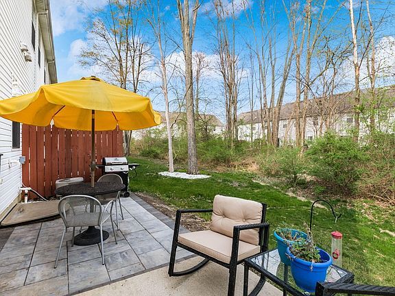 Patio - 657 Grove Cir