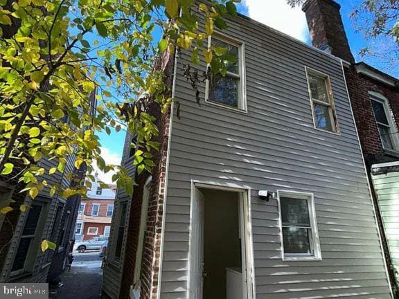 Building Photo - 510 N Hermitage Ave
