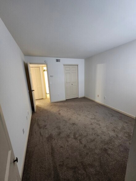 Building Photo - 20 S Boulder Cir