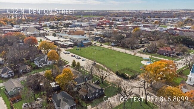 Building Photo - 432 N Denton St