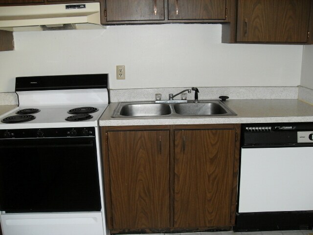 Building Photo - 5058 Hibbs Dr