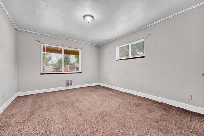Building Photo - $2,295.00 - 3 Bedrooms, 2 Bathrooms, Singl...