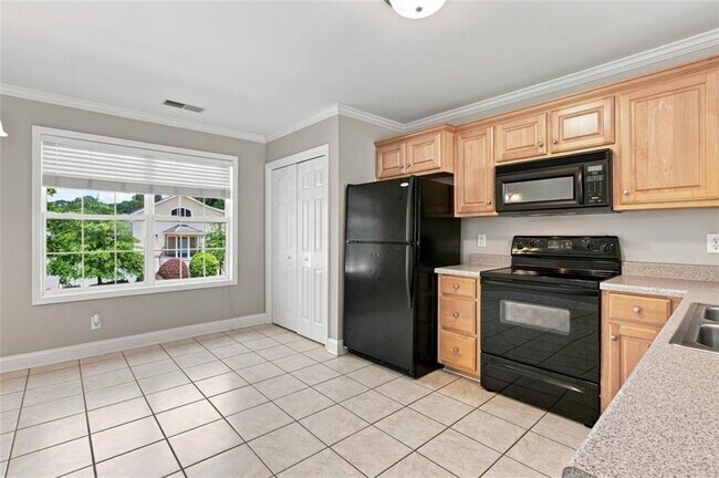 Building Photo - 105 Whitehead Rd