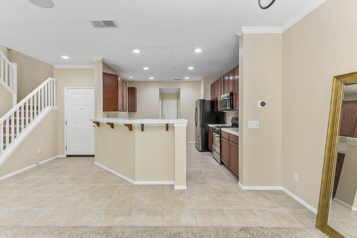 Building Photo - 7353 Ellena W